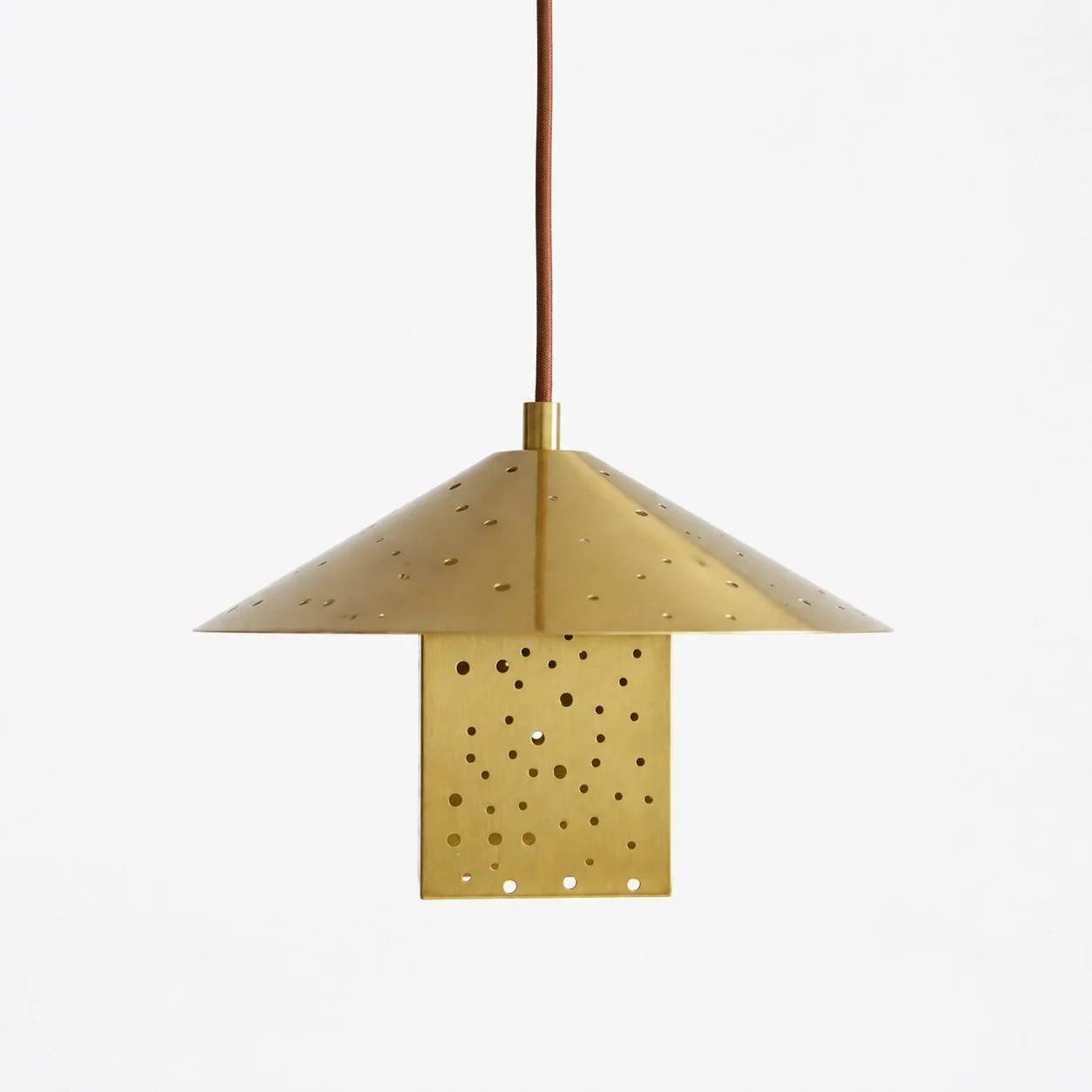 Single pendant hanging wire detail