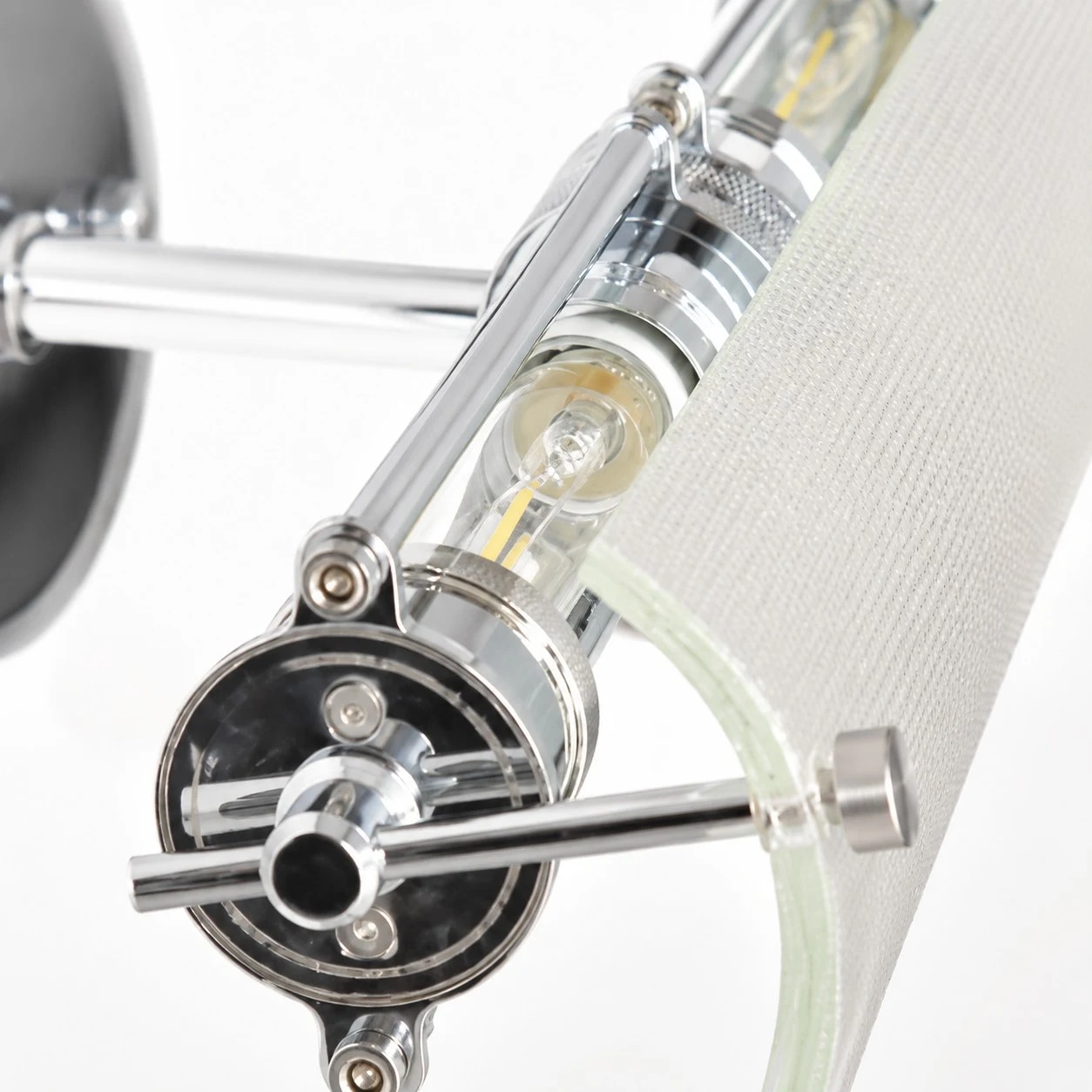 Clear glass, balanced structure