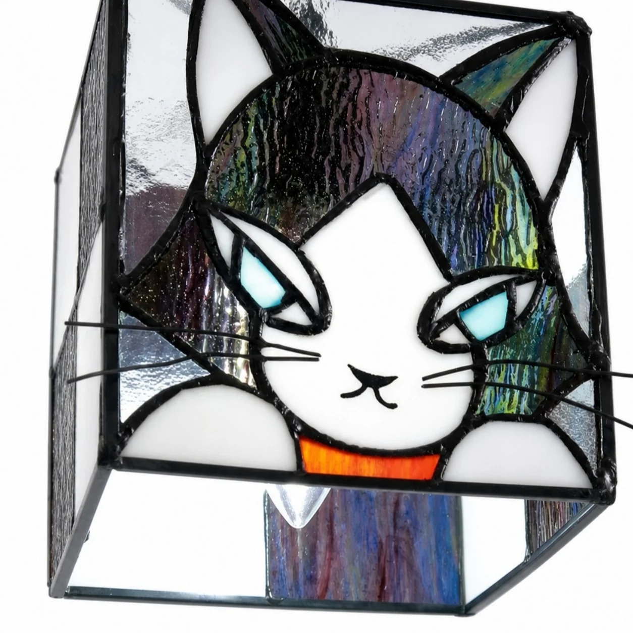 Close detail of the stained glass cat shade