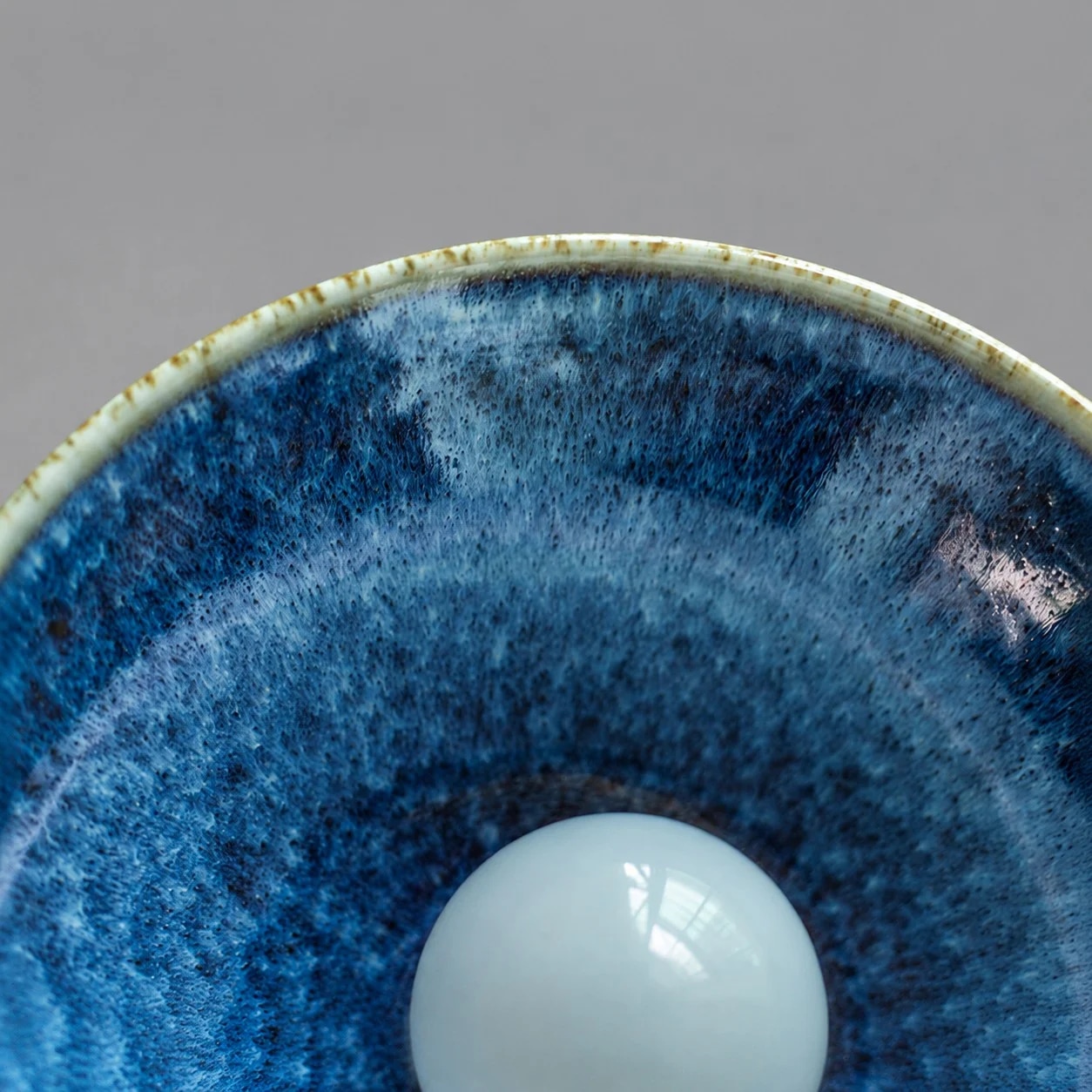 Kiln-change glaze depth