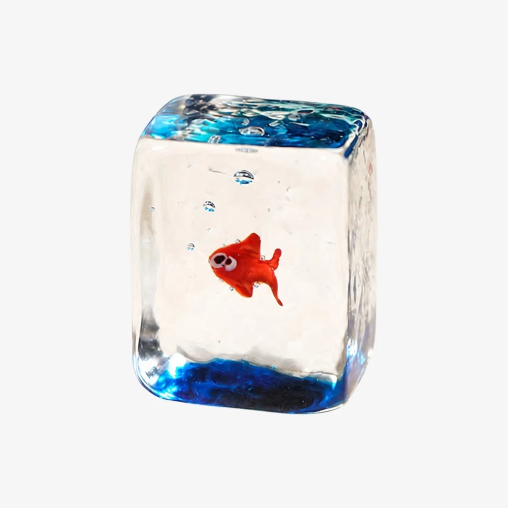 Stile A, ornamento quadrato in vetro a forma di pesce rosso fatto a mano
