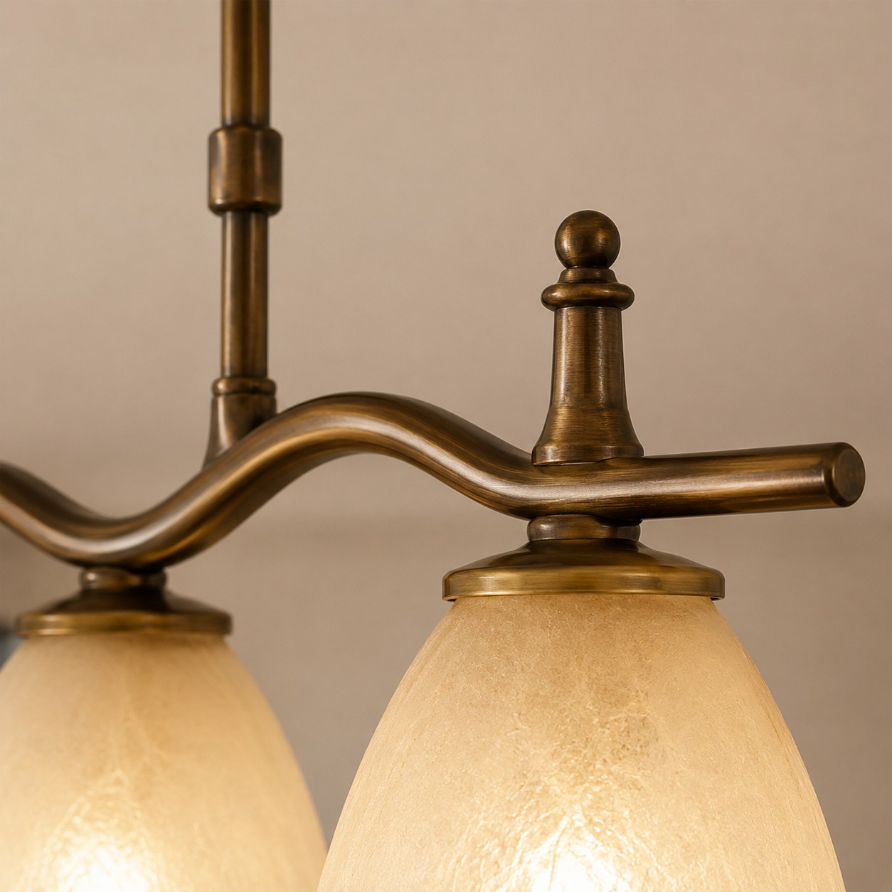 Antieke bronzen arm en verbindingsstuk