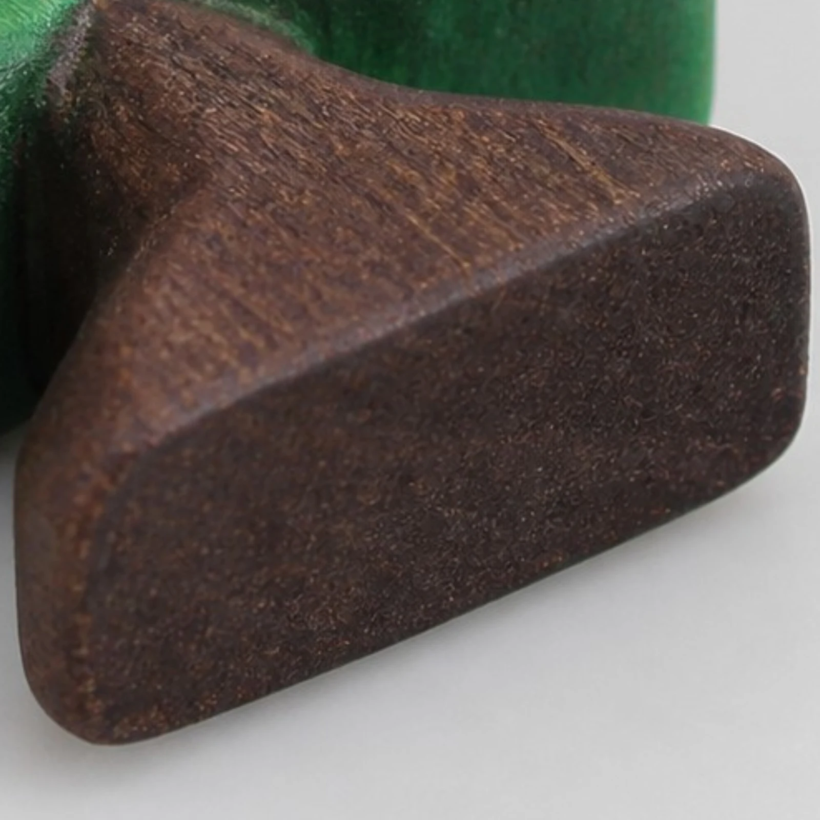 Details van de houten voet