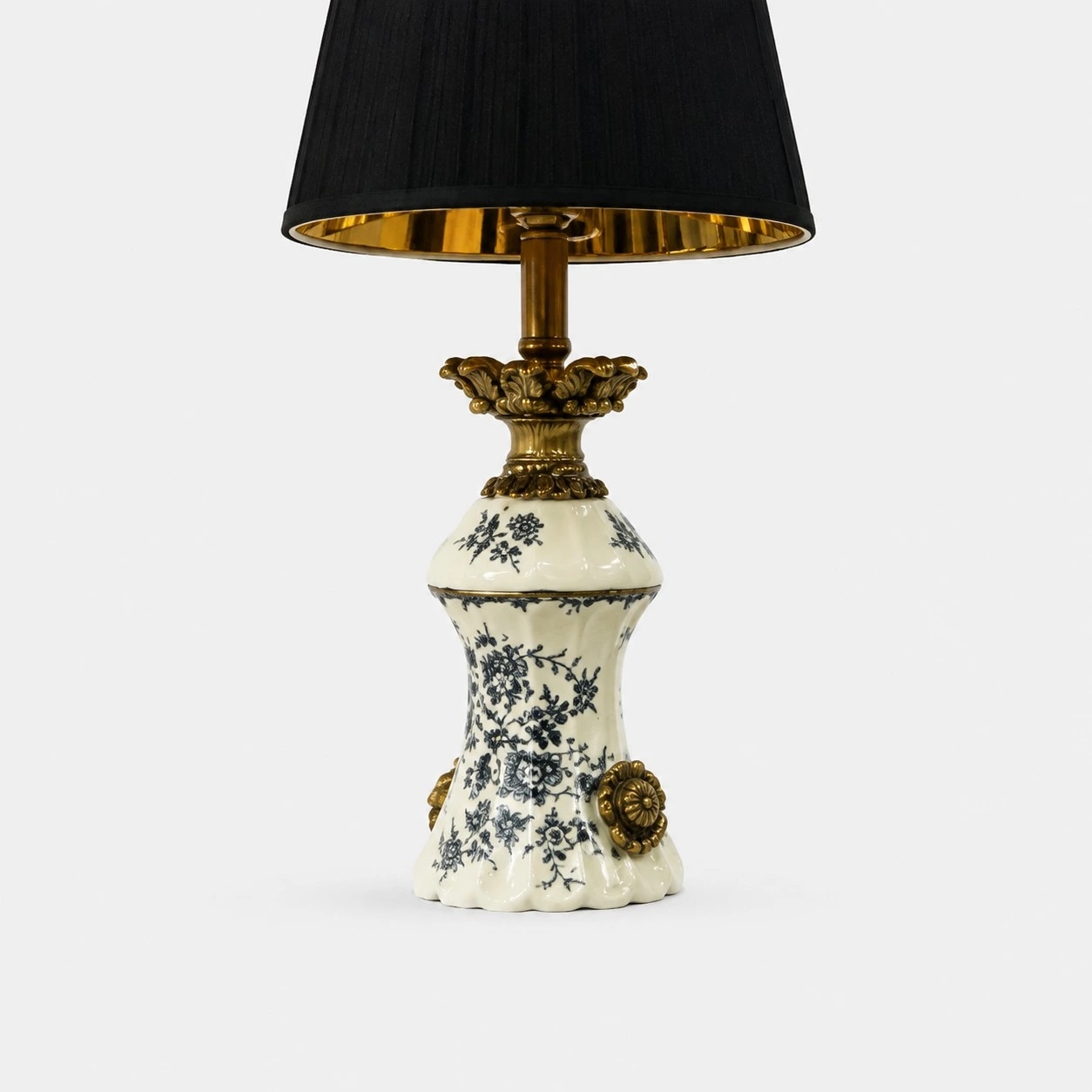 Sculpted ceramic silhouette with side ornament detail