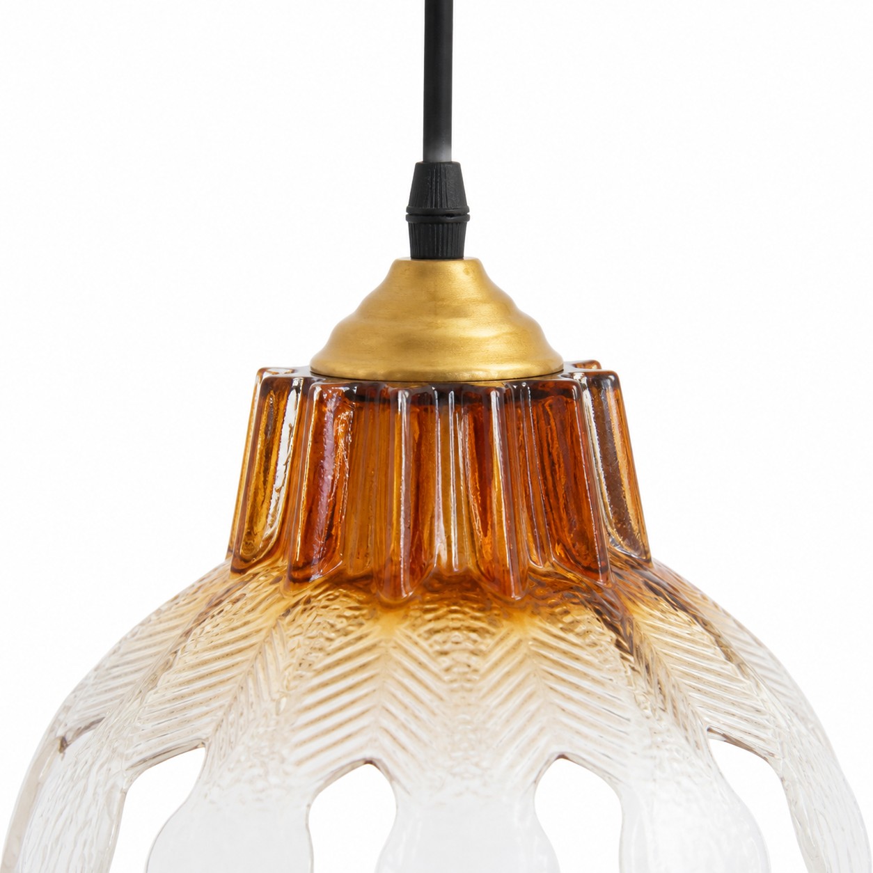 Gradient Fluted Glass Flower Pendant Light detail 3
