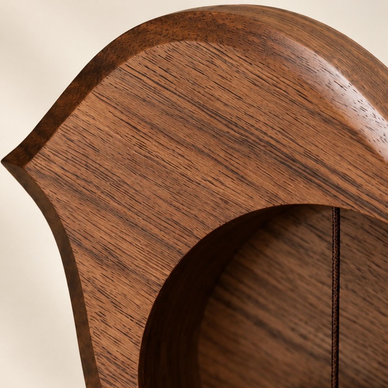 Primo piano della venatura del legno sulla cornice